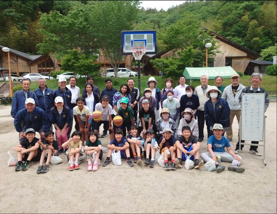 ふるさと交流館でスポーツを通して国際交流を行いました